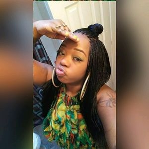 Meet your Posher, Crystal